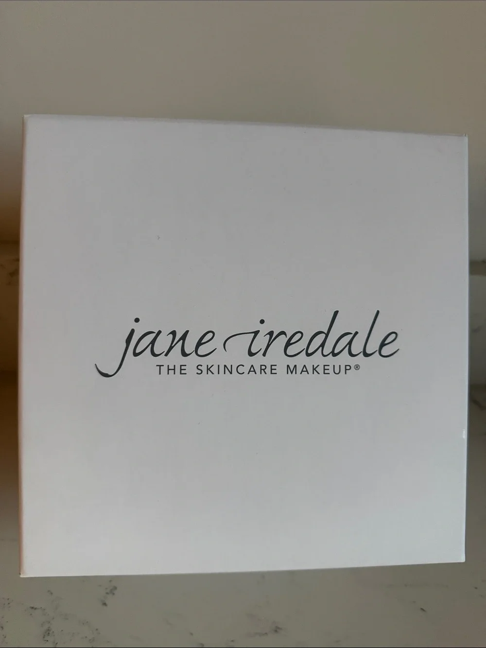 Jane Iredale Glow Fixation SPF 40 Sheer Tint Skin Enhancer Shade light Medium